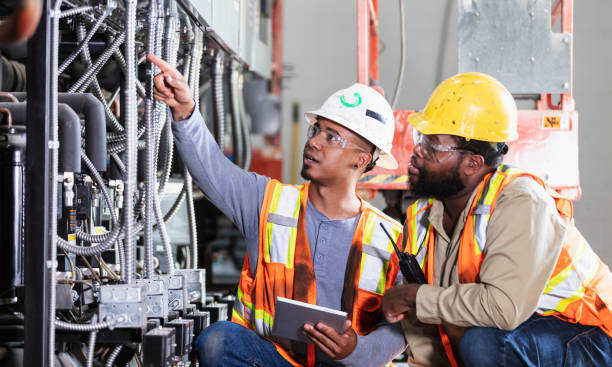 Best Affordable Emergency Electrician  in Momence, IL